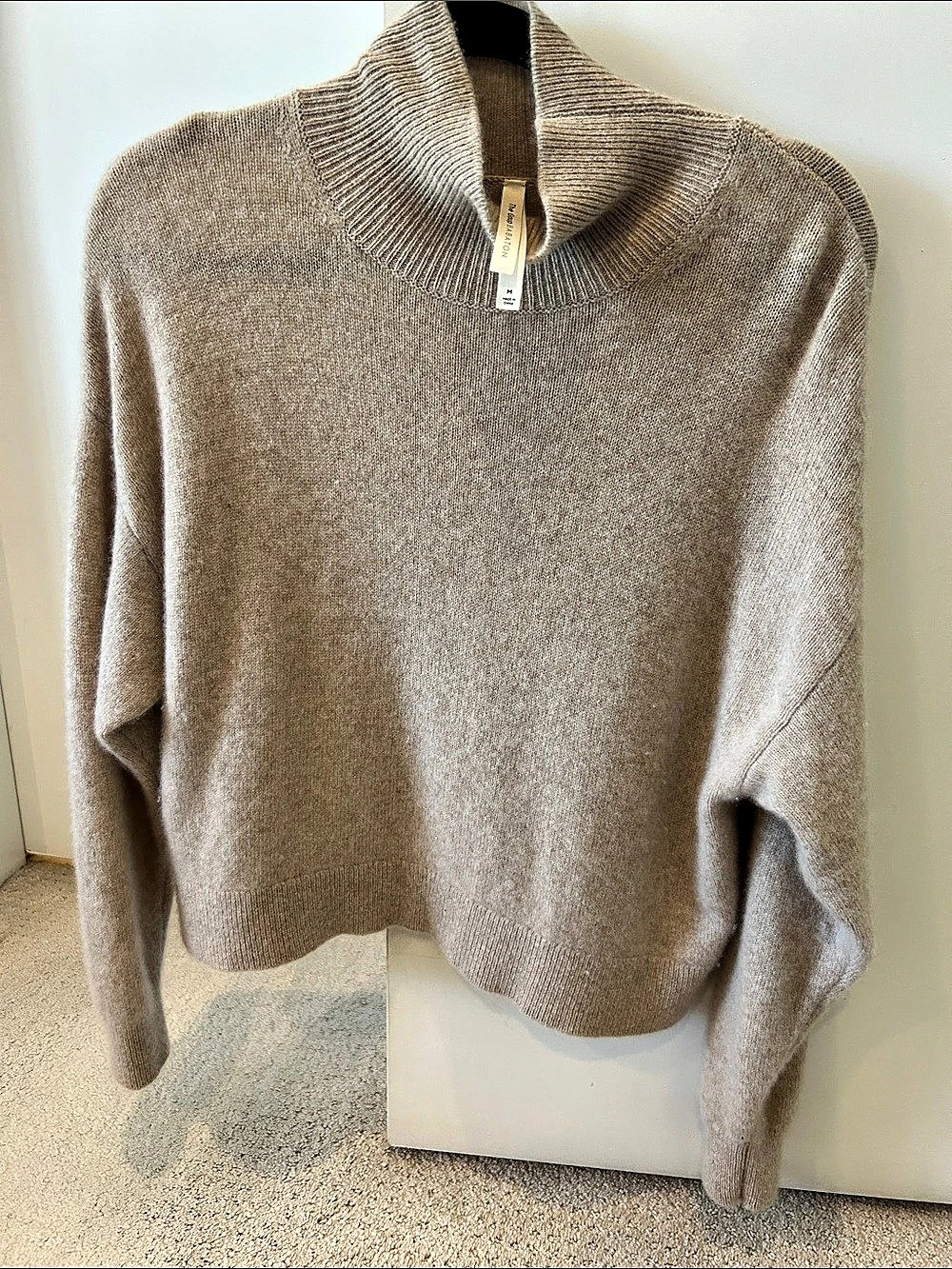 Babaton mock neck cashmere Aritzia F2025 Sweater in beige sand Size Medium.